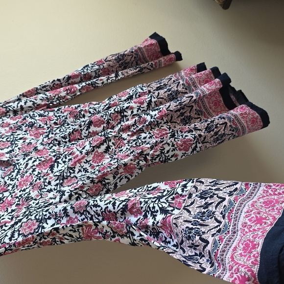 Altar'd State Romper Long Sleeve V neck Shorts Floral Size  Large - Picture 5 of 5